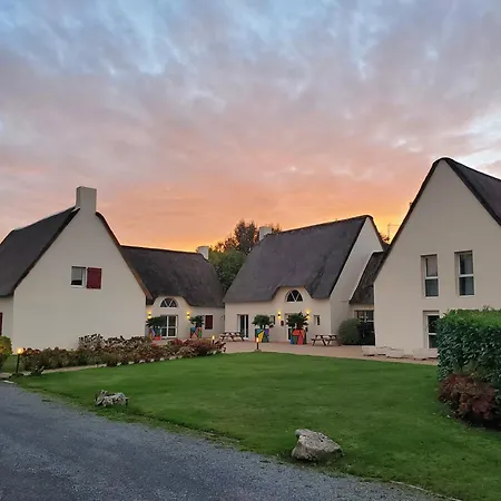 De La Briere Et Restaurant Les Krapados Hotel Saint-Lyphard
