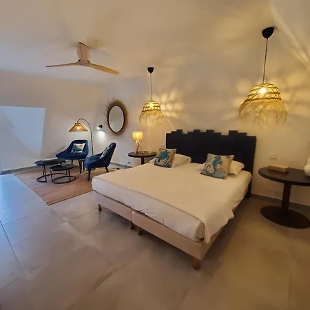 De La Briere Et Restaurant Les Krapados ホテル サン・リファール