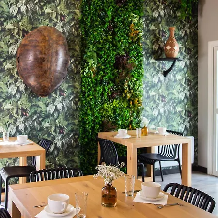 De La Briere Et Restaurant Les Krapados Hotel 3*