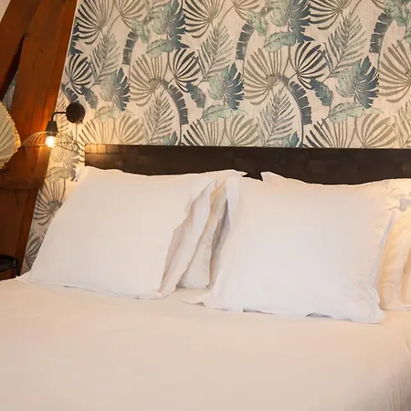 De La Briere Et Restaurant Les Krapados