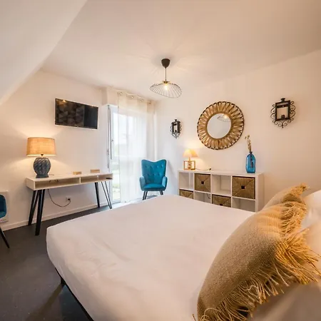 Hotel De La Briere Et Restaurant Les Krapados