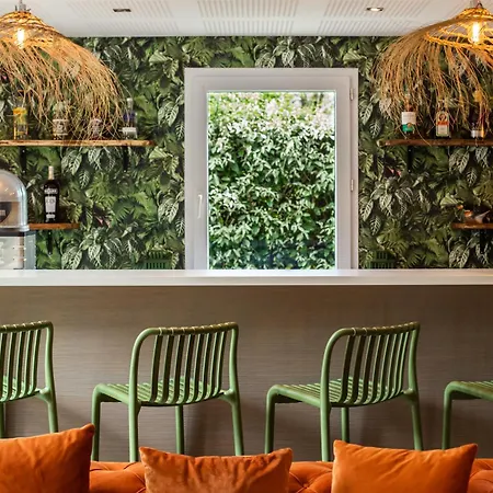 De La Briere Et Restaurant Les Krapados Hotel Saint-Lyphard