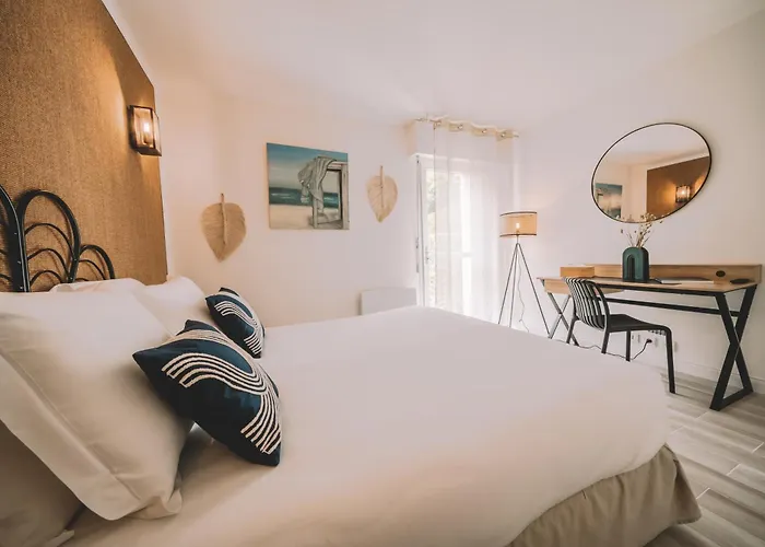 De La Brière Et Restaurant Les Krapados Hotel