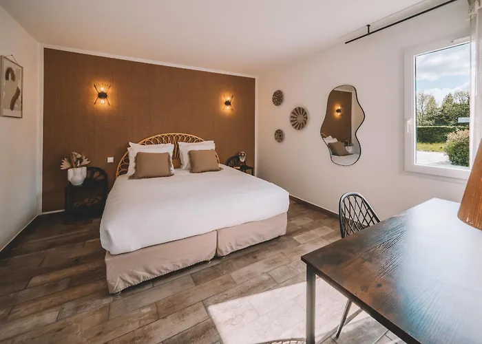 Hotel De La Brière Et Restaurant Les Krapados 3*