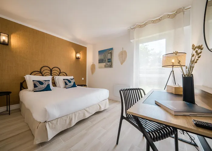 Hotel De La Brière Et Restaurant Les Krapados 3*