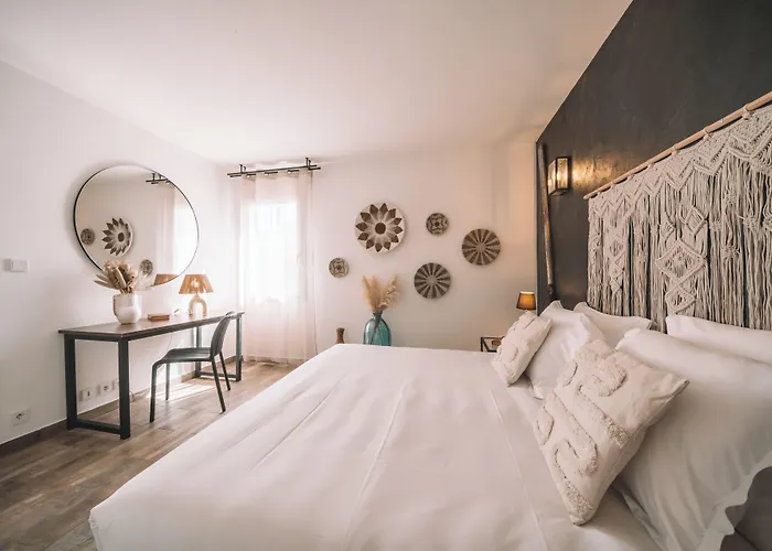 De La Brière Et Restaurant Les Krapados 3*