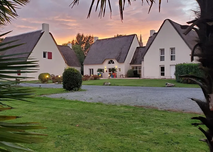 De La Brière Et Restaurant Les Krapados 3*